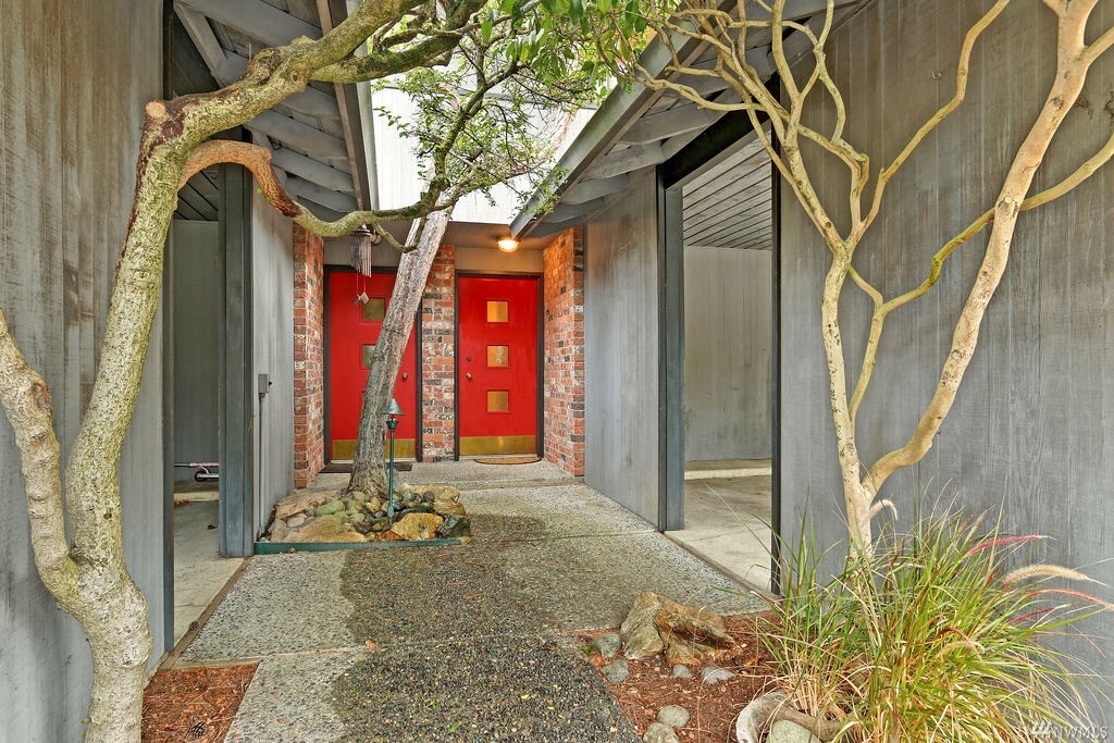Building Photo - 112 108th Ave SE