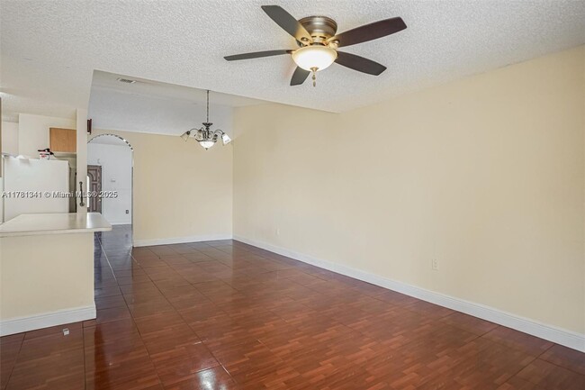 Building Photo - 11605 SW 147th Ave