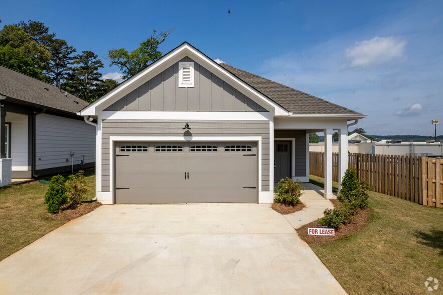 Building Photo - The Cottages on Weaver Avenue