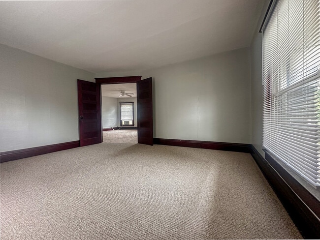 Building Photo - 1641 5th Ave