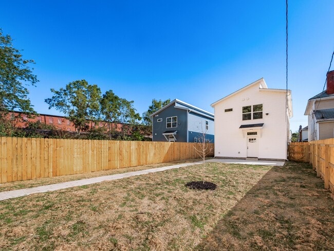 Building Photo - 167 Wisconsin Ave