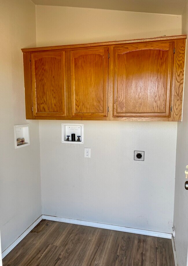 Building Photo - 17447 S Wilmot Rd