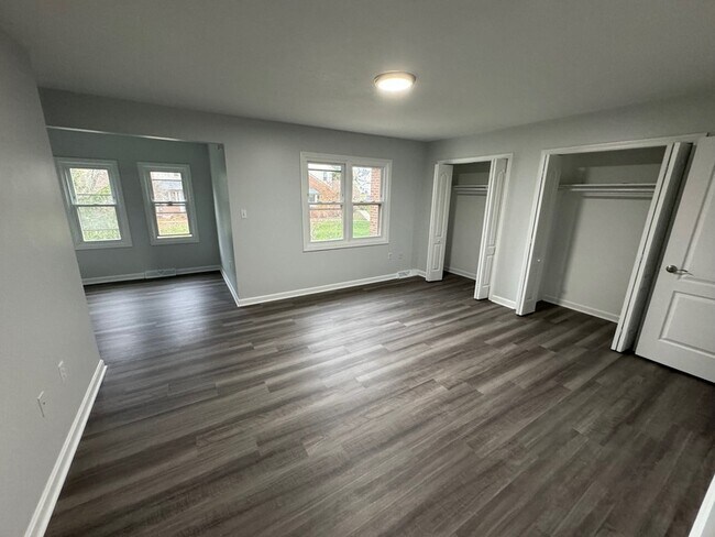 Building Photo - 230 Chesna Dr