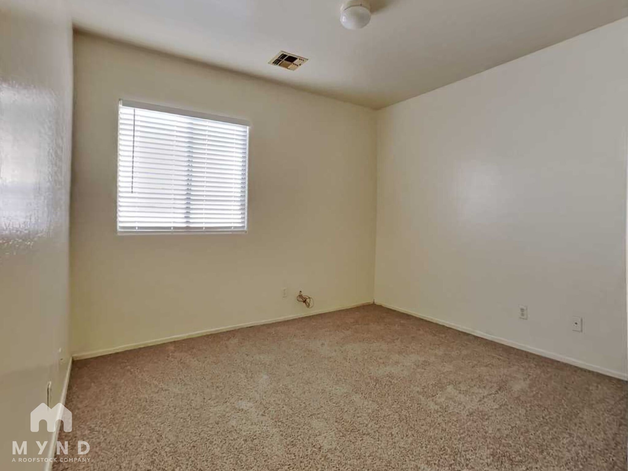 Building Photo - 8028 W Forest Grove Ave