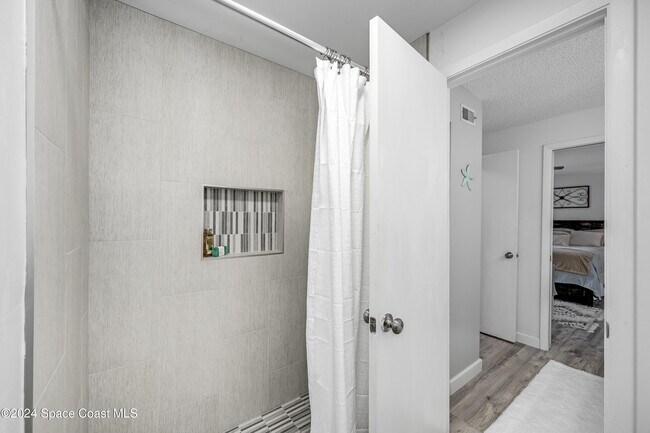 Building Photo - 3283 Sand Ct