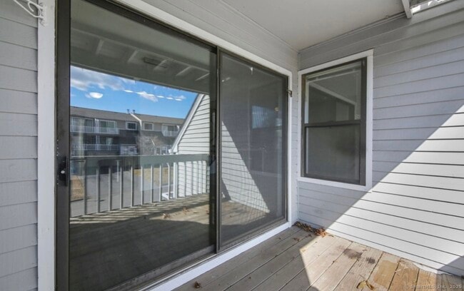 Building Photo - 730 Robert Frost Dr