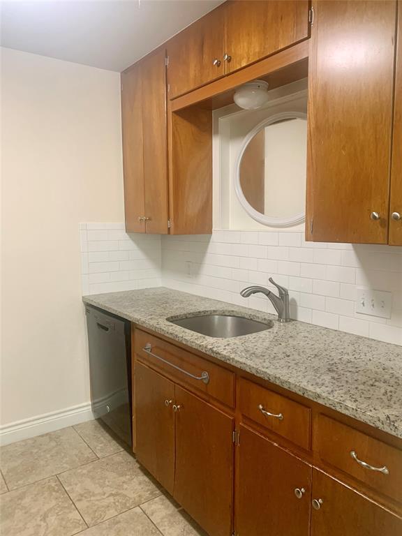 Building Photo - 2302 Mesquite Ln