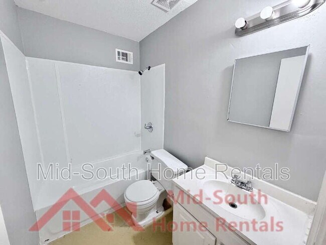 Building Photo - 4627 Crystal Springs Dr