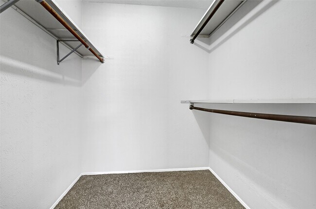 Building Photo - 4350 Kacee Dr