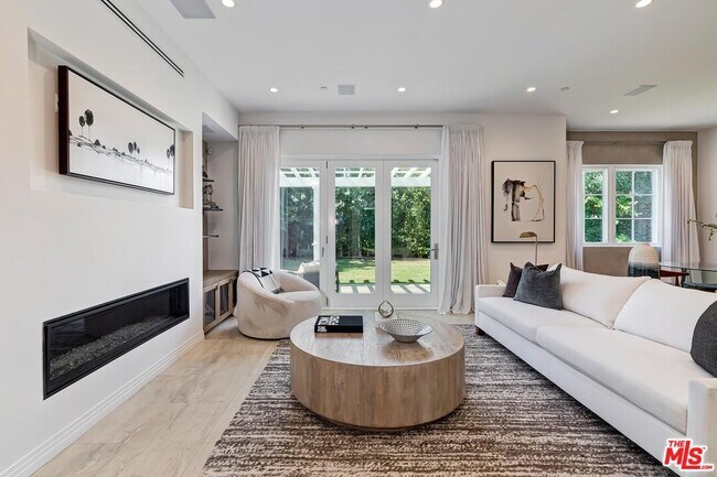 Building Photo - 9767 Monte Mar Dr