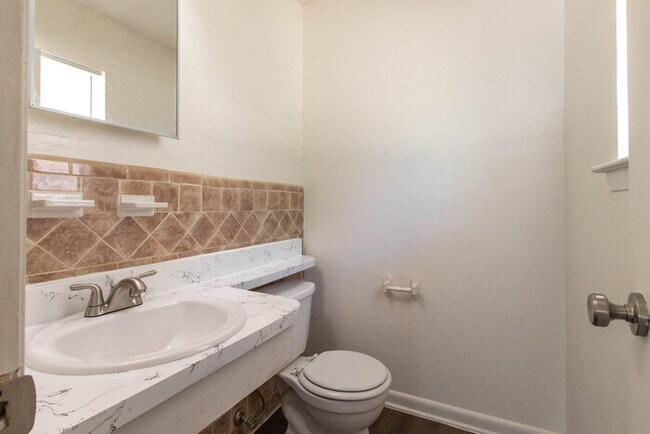 Building Photo - 3920 Redstone Rd