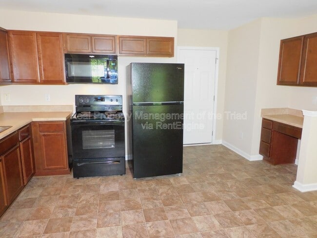 Building Photo - 4621 Chapel Ridge Dr