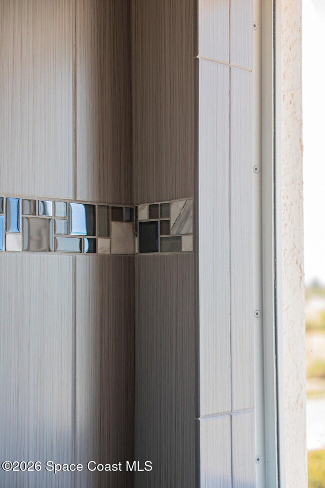 Building Photo - 1025 Jimmy Buffett Mem Hwy