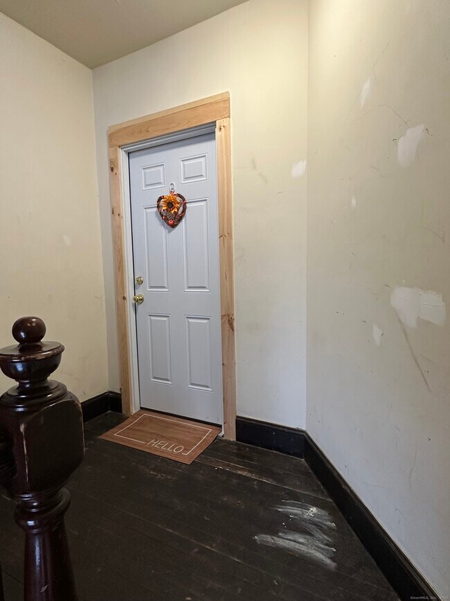 Building Photo - 220 Elliott Ave