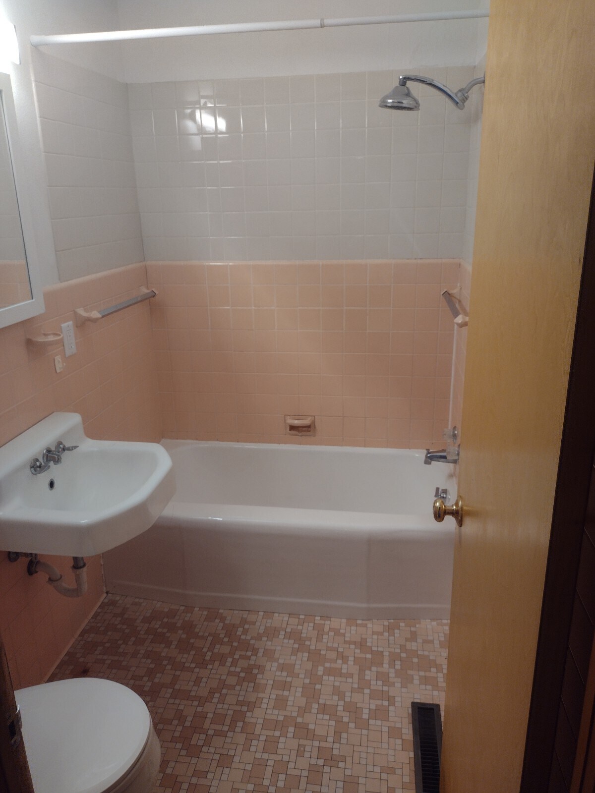 Building Photo - 403 Grove St