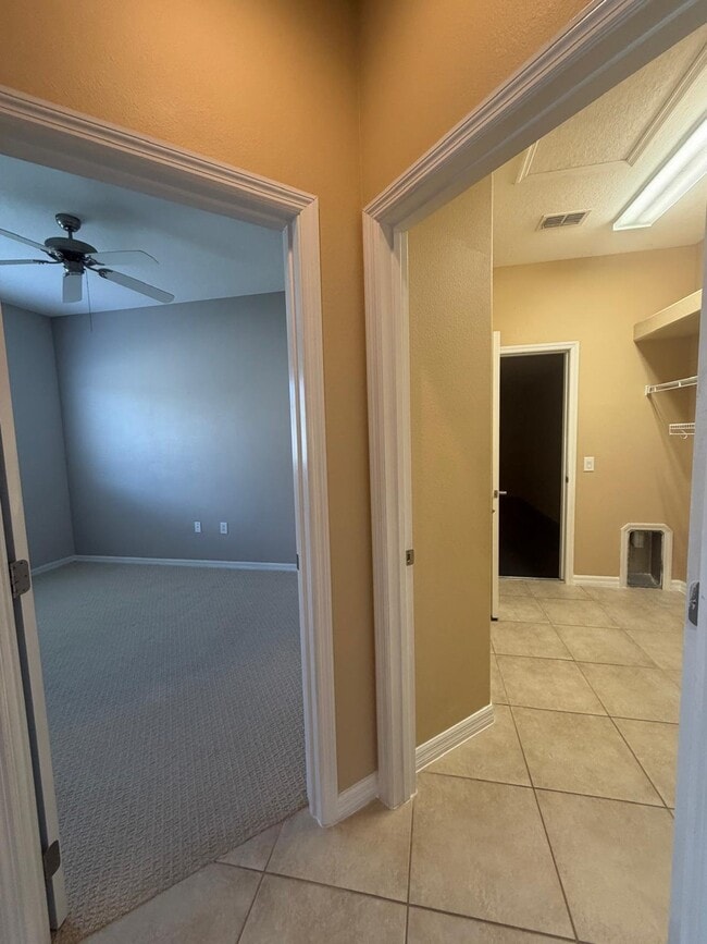 Building Photo - 4576 Barbados Loop