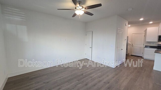 Building Photo - 4119 Scenic Dr