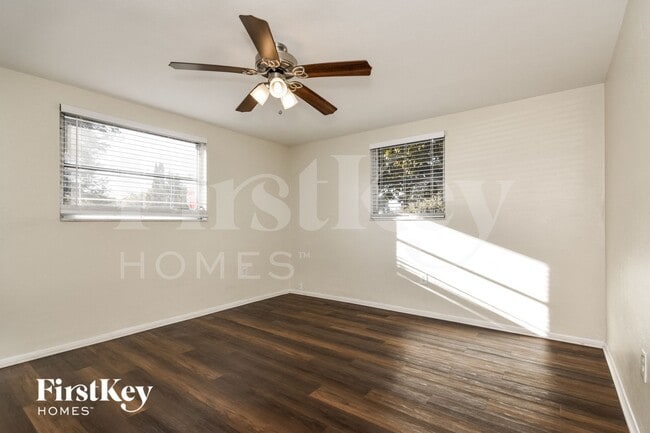 Building Photo - 9204 Lido Ln