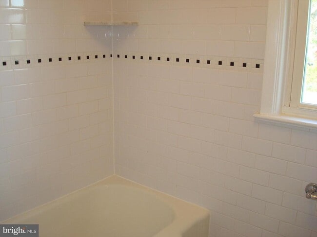 Building Photo - 1346 Faucett Dr