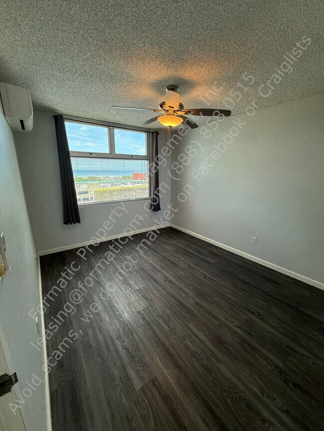 Building Photo - Live, Work & Play in the Heart of Honolulu...