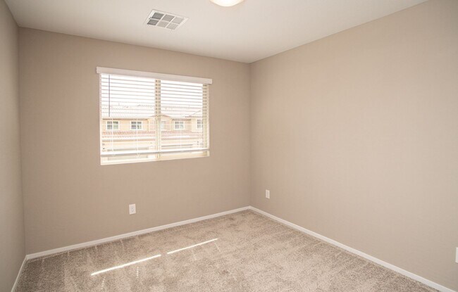 Building Photo - Gorgeous Townhome 3/2 in Santa Rosa Community in Summerlin!