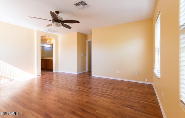 Building Photo - 1296 E Weatherby Way