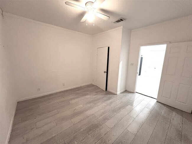 Building Photo - 410 S Vaden St