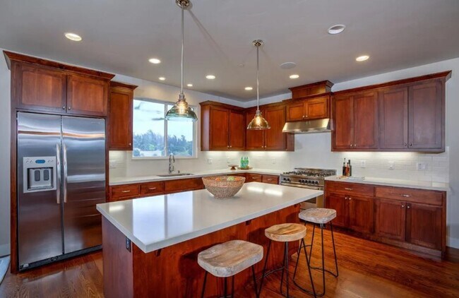 Building Photo - Modern Country Home in Petaluma – 4 Bed, 3...