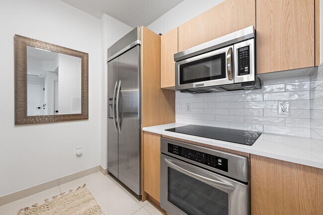 Building Photo - 550 Okeechobee Blvd