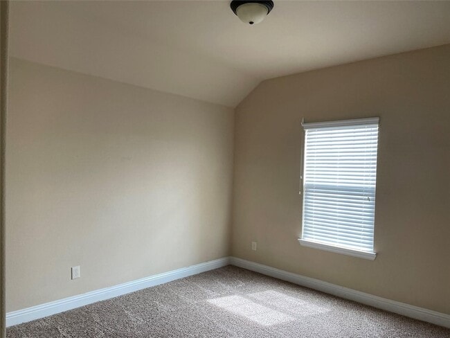 Building Photo - 3004 Guadalupe Dr