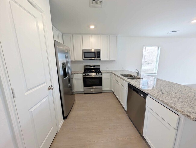Building Photo - New Home in Edmond