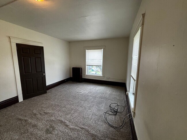 Building Photo - wpop127