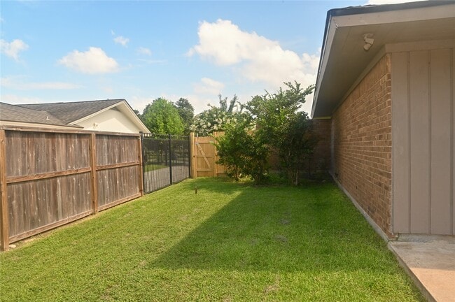 Building Photo - 5254 N Braeswood Blvd