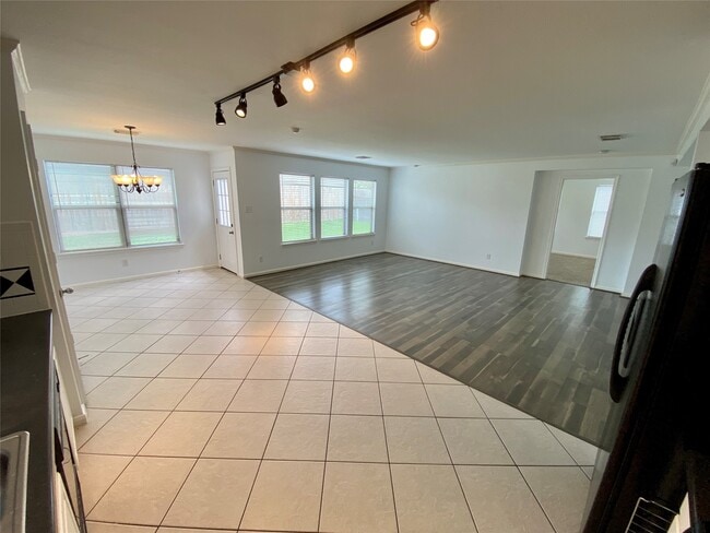 Building Photo - 18218 Hammondsport Ln