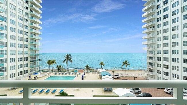 Building Photo - 3900 Galt Ocean Dr