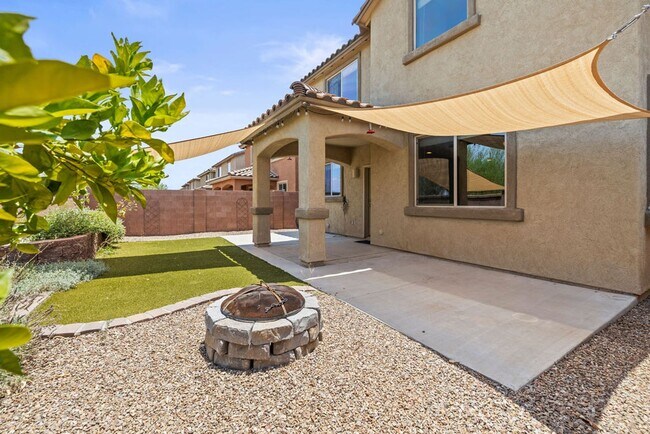 Building Photo - Welcome to Rancho Sahuarita!