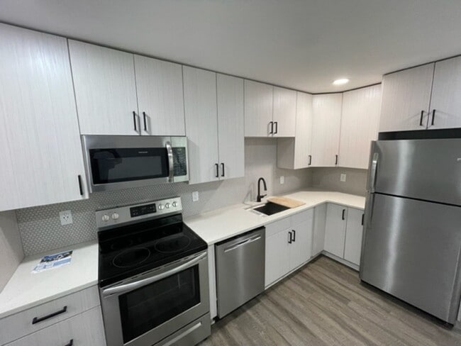 Building Photo - 4804 Hoyle Dr