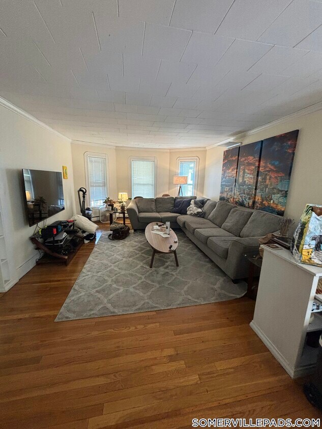 Primary Photo - 33 Winslow Ave
