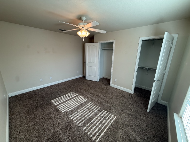 Building Photo - 9708 Quitman Ave