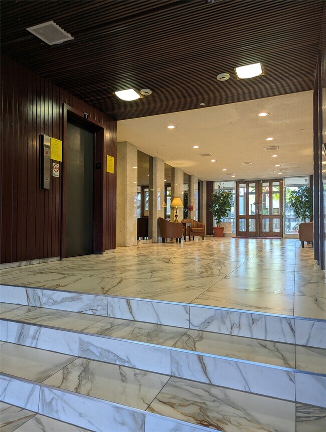 Building Photo - 7520 Hornwood Dr