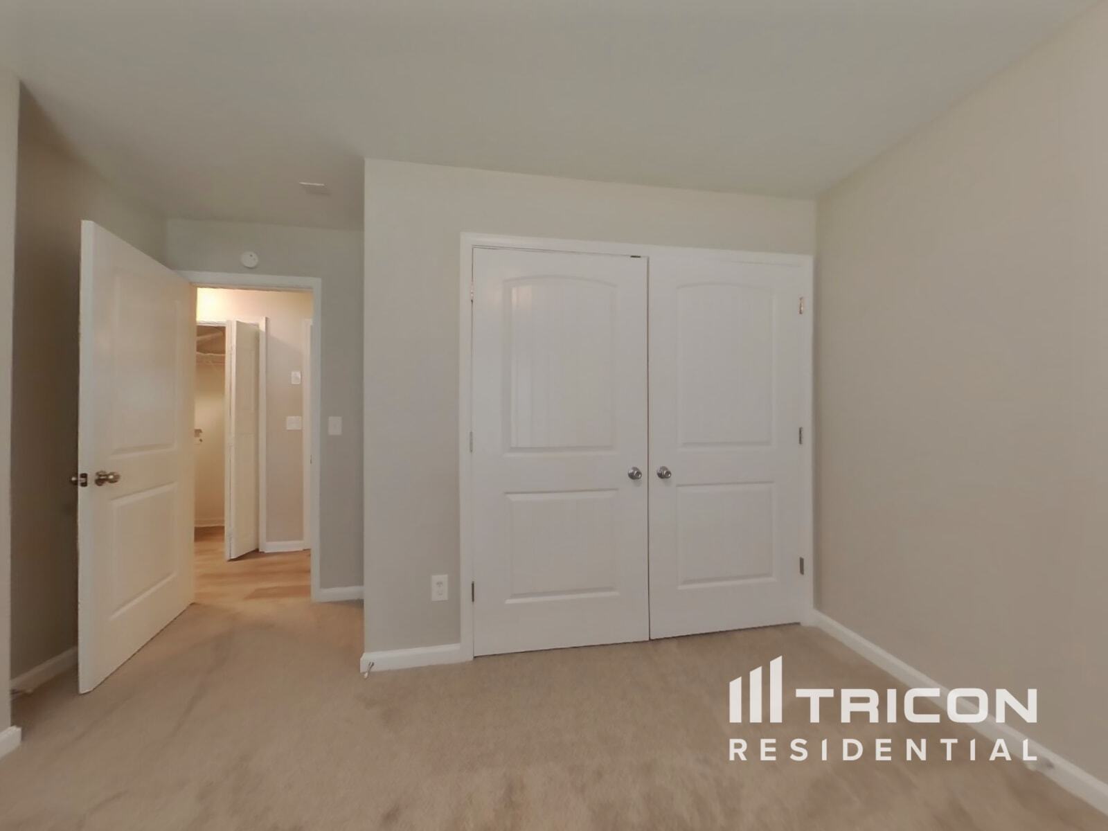 Building Photo - 652 Amberwood Dr