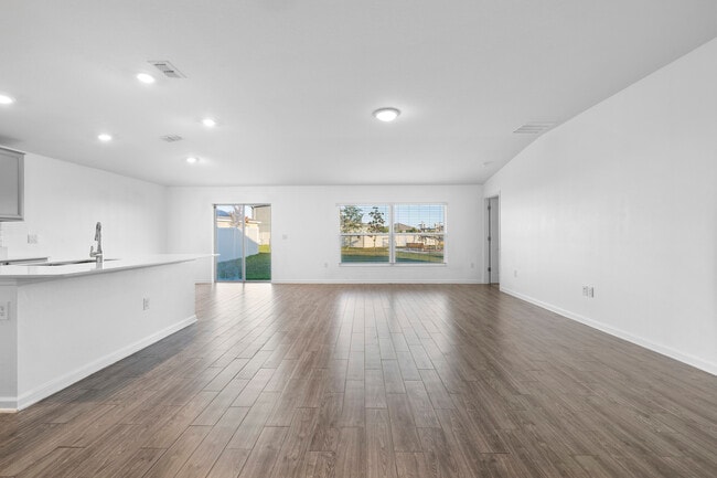 Building Photo - 5071 Four Strand Ct