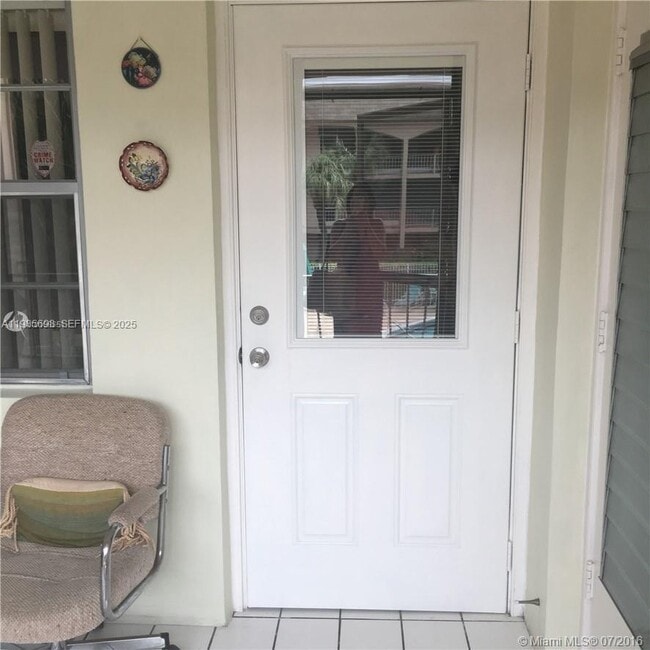 Building Photo - 541 Blue Heron Dr