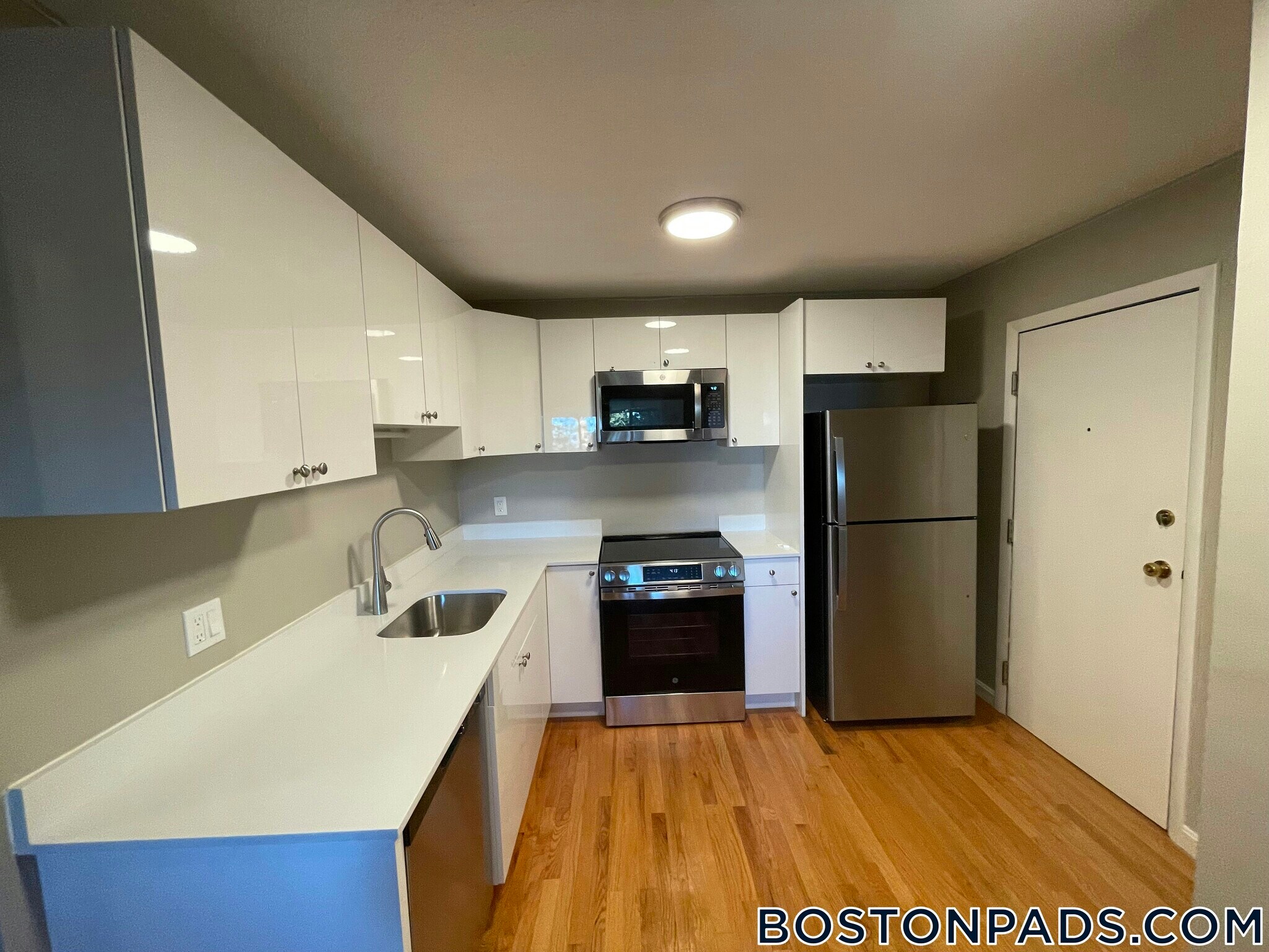 Building Photo - 226 Parker Hill Ave