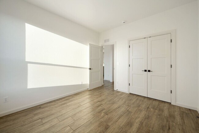 Building Photo - 5017 Misty Wood Ln