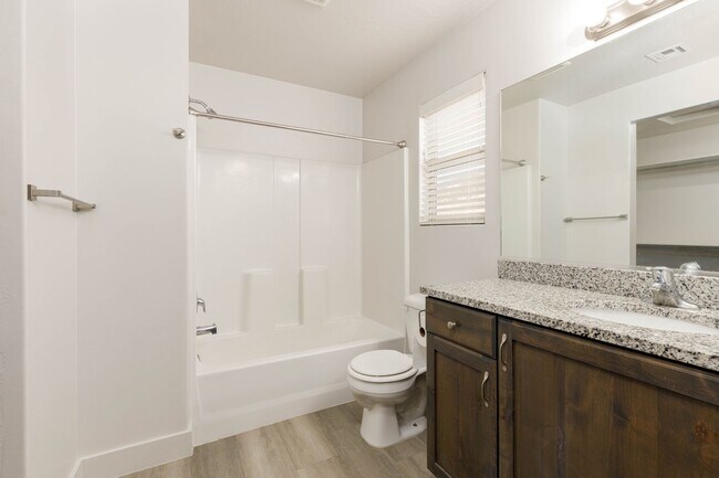 Building Photo - 3 bed | 2.5 bath | 2-car Townhome with Was...