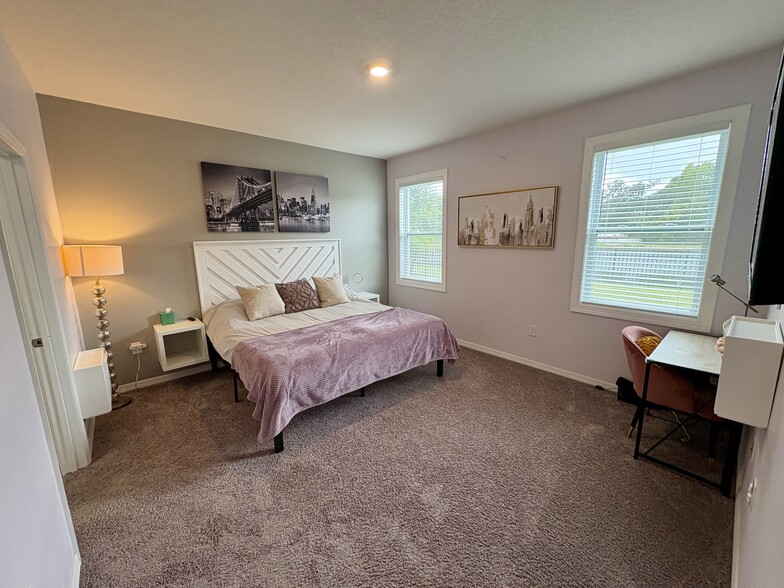 Master bedroom - 1620 Delphi Way