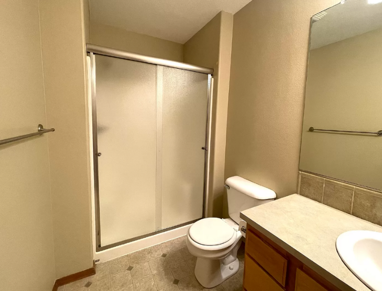 Building Photo - 12712 SW Rocky Mountain Ct