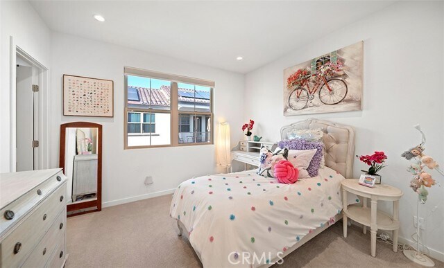 Building Photo - 106 Sunnyside