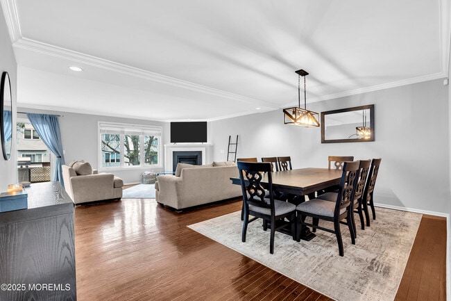 Building Photo - 203 Muskflower Ct